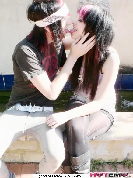 Emo love - mai una si gata :D - Poze Emo