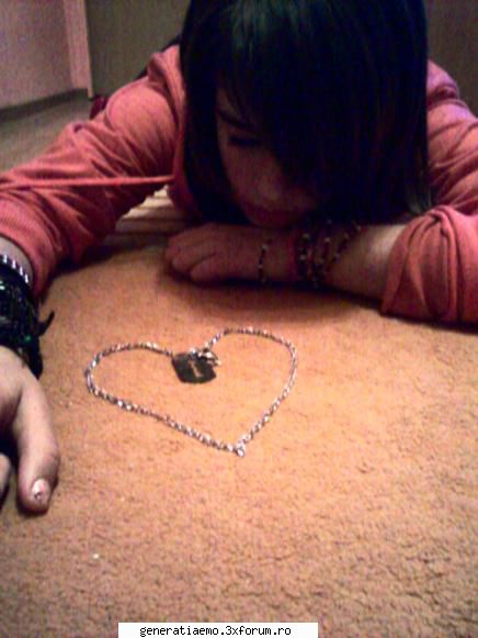 hey idu meu e noua pe aici :rusine: ....si nu dau acc si :finger:  :zzz:   id-uri