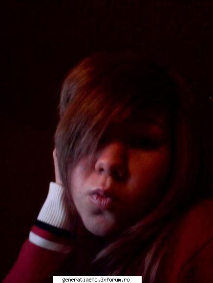 buna :hi: sun si eo noua pe aici idul dau add leizbiilor si gay`lor :finger:  :nono: ........