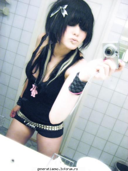 :nod: poze cu fete emo