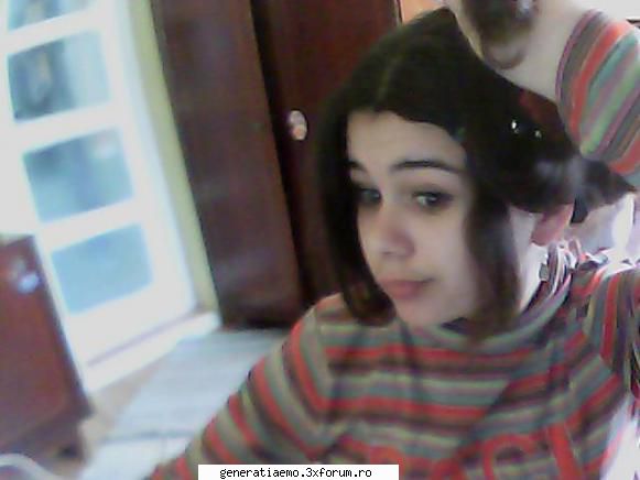 eoo :hi: poze cu fete emo